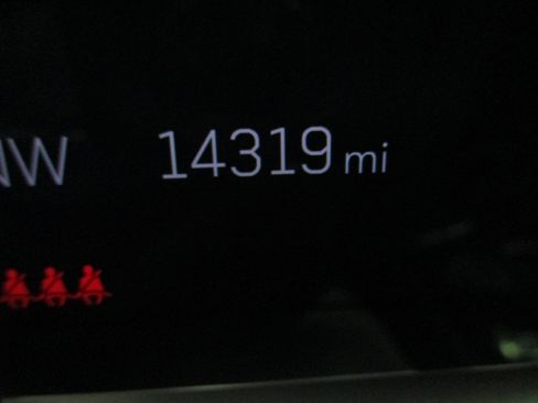 Used 2024 Cadillac Lyriq Sport image 19