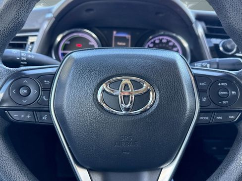 Used 2020 Toyota Camry LE image 14
