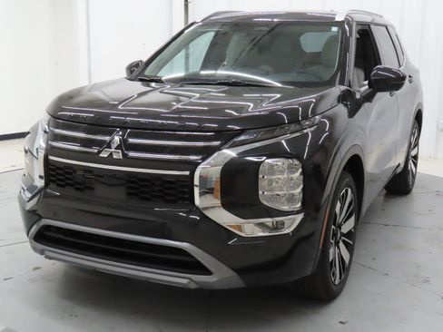 New 2026 Mitsubishi Outlander SEL FWD image 8