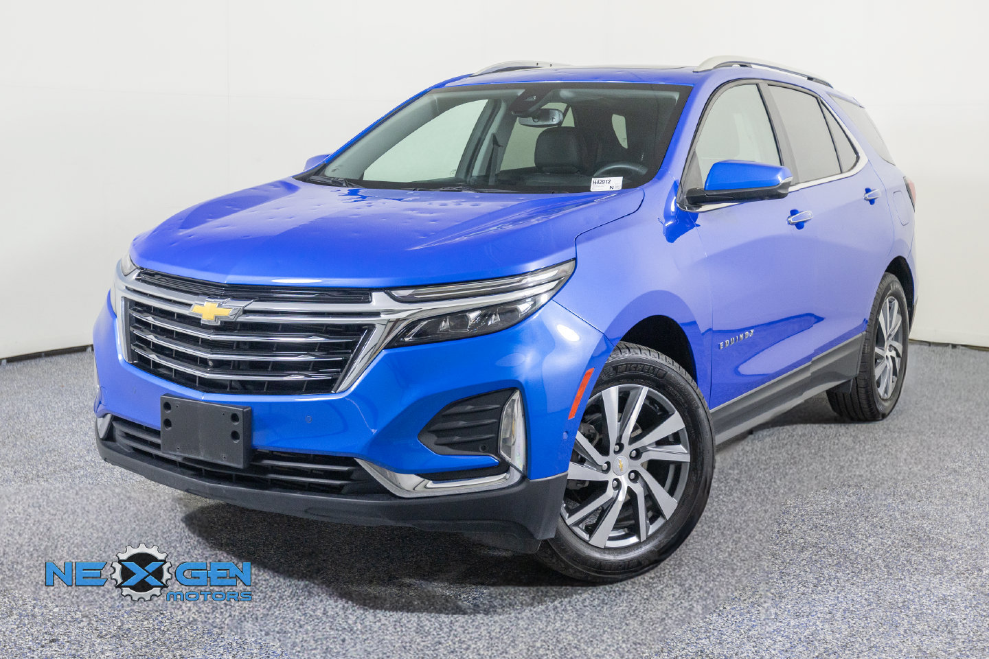 Used 2024 Chevrolet Equinox Premier AWD/4WD image 4