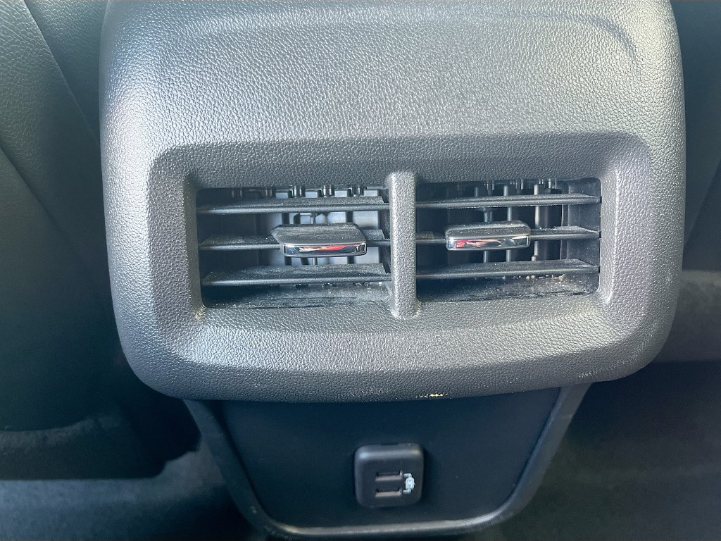 Used 2023 Chevrolet Equinox RS AWD/4WD image 26