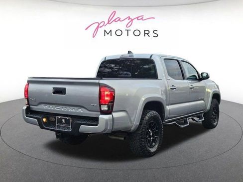 Used 2022 Toyota Tacoma SR5 w/ Technology Package AWD/4WD image 5
