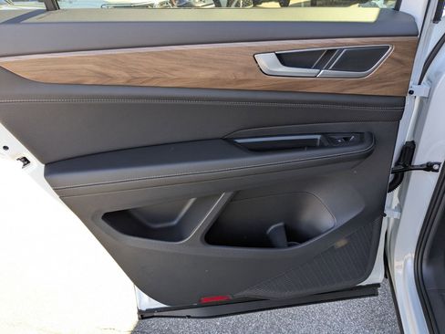 New 2026 Volkswagen Atlas SE image 25