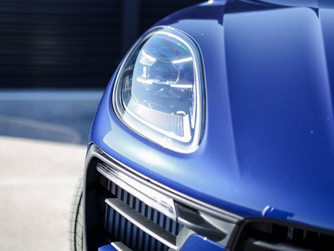 New 2026 Porsche Macan S image 13