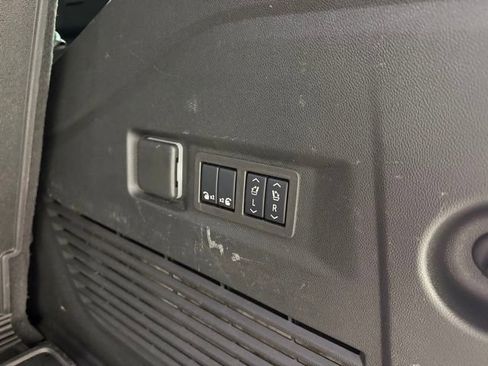 Certified 2024 GMC Yukon AT4 w/ Technology Package image 9