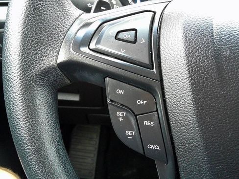 Used 2016 Ford Edge SE AWD/4WD image 29