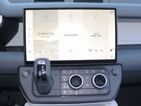 New 2026 Land Rover Defender 110 X-Dynamic SE image 23