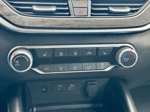 Used 2023 Nissan Altima 2.5 SV w/ SV Premium Package image 20