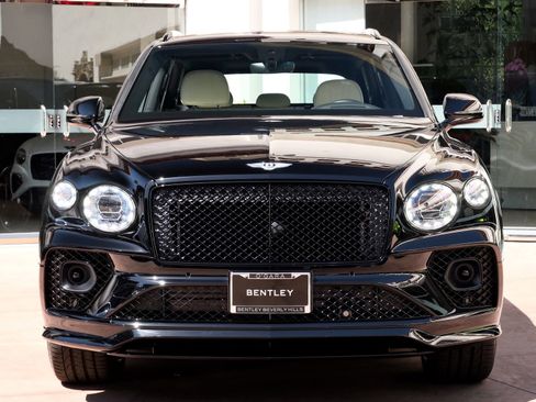 Used 2023 Bentley Bentayga AWD/4WD image 7
