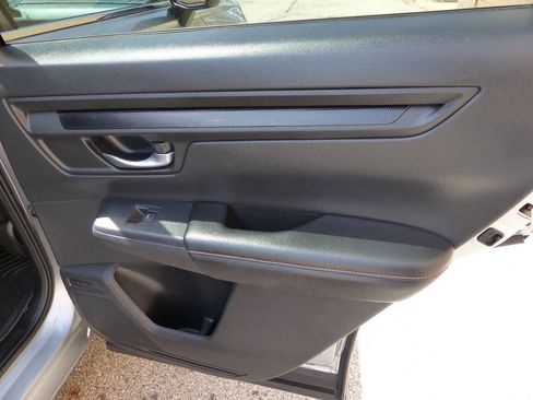 Used 2025 Honda CR-V Sport image 29