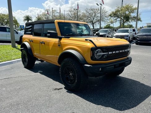 Used 2022 Ford Bronco Wildtrak AWD/4WD image 3