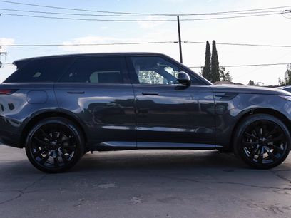 New 2026 Land Rover Range Rover Sport Dynamic SE