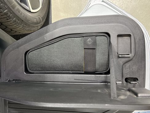 Used 2024 Rivian R1T Adventure AWD/4WD image 31
