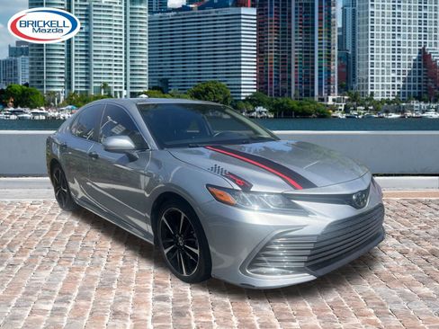 Used 2023 Toyota Camry LE FWD image 3