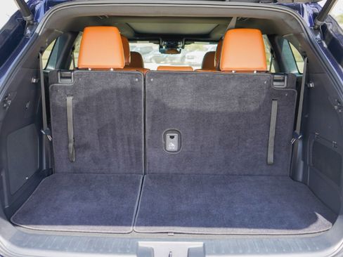 Used 2023 Toyota Highlander Platinum image 30