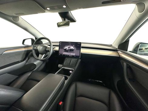 Used 2023 Tesla Model Y Performance AWD/4WD image 2