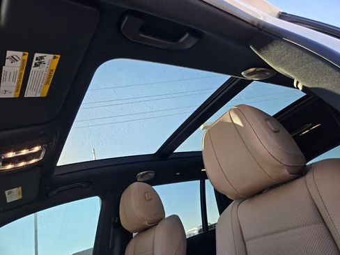 Used 2024 Mercedes-Benz GLS 580 4MATIC image 7