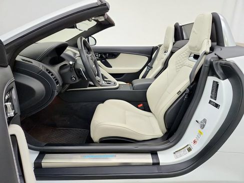 Certified 2024 Jaguar F-TYPE R AWD/4WD image 31