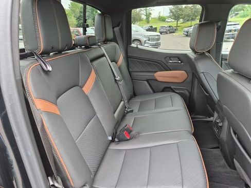 Used 2026 GMC Canyon AT4 w/ Technology Plus Package AWD/4WD image 30