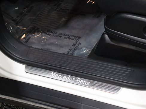 Used 2016 Mercedes-Benz GL 450 4MATIC w/ Premium I Package image 39