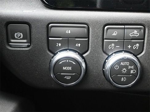 New 2026 GMC Sierra 2500 SLE w/ SLE Value Package; image 8