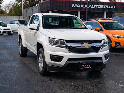 Used 2020 Chevrolet Colorado LT w/ Safety Package AWD/4WD image 2