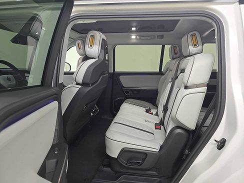 Used 2024 Rivian R1S Adventure AWD/4WD image 8