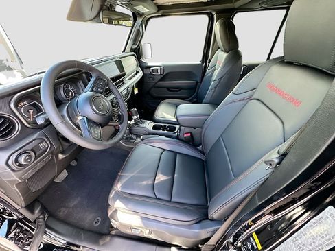 New 2026 Jeep Gladiator Rubicon w/ Dual Top Group image 23