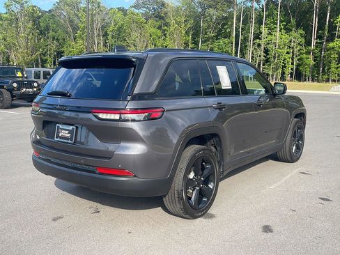 Certified 2023 Jeep Grand Cherokee Altitude AWD/4WD image 7