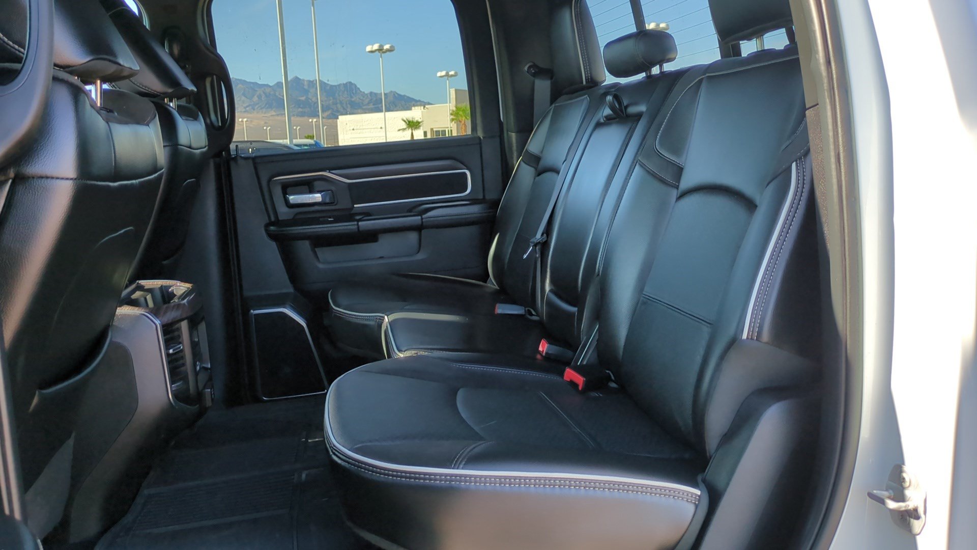 Used 2025 RAM 2500 Laramie AWD/4WD image 27
