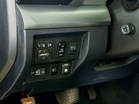 Certified 2018 Toyota Tundra Platinum AWD/4WD image 23