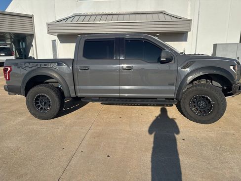 Used 2018 Ford F150 Raptor w/ Equipment Group 802A Luxury AWD/4WD image 2