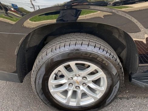 Used 2024 Chevrolet Suburban LT image 13