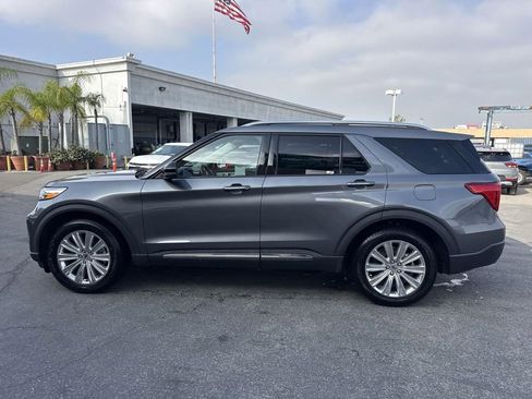 Used 2022 Ford Explorer Limited w/ Hybrid Equipment Group 310A RWD image 6