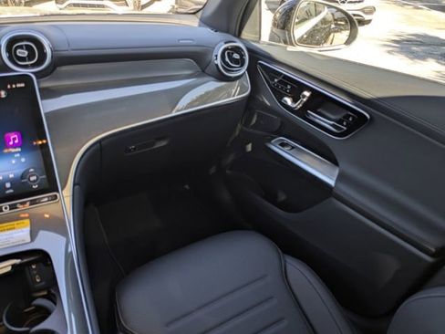 New 2026 Mercedes-Benz GLC 300 image 17