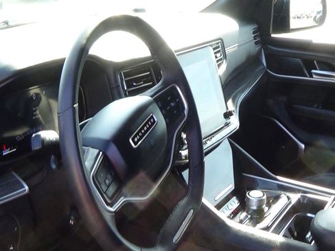 Used 2022 Jeep Wagoneer Series II image 21