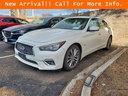 Used 2018 INFINITI Q50 Luxe w/ Essential Package (3.0T Luxe) image 3