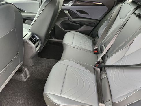 New 2026 Volkswagen Tiguan SE R-Line image 18