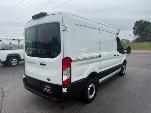 Used 2019 Ford Transit 150 130 Medium Roof RWD image 5