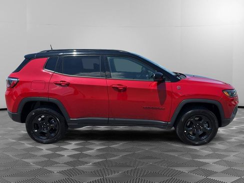 Used 2023 Jeep Compass Trailhawk image 8