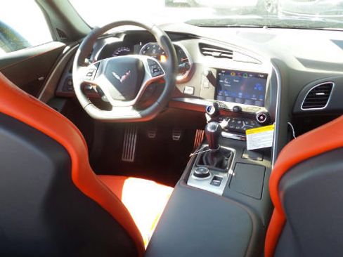 Used 2017 Chevrolet Corvette Z06 w/ Battery Protection Package RWD image 4