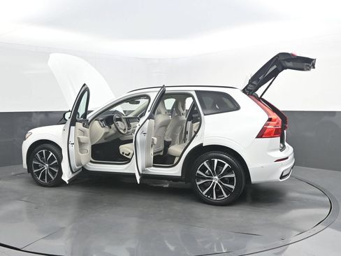 Certified 2023 Volvo XC60 B5 Plus w/ Climate Package AWD/4WD image 39