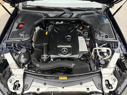 Used 2017 Mercedes-Benz E 300 4MATIC image 42