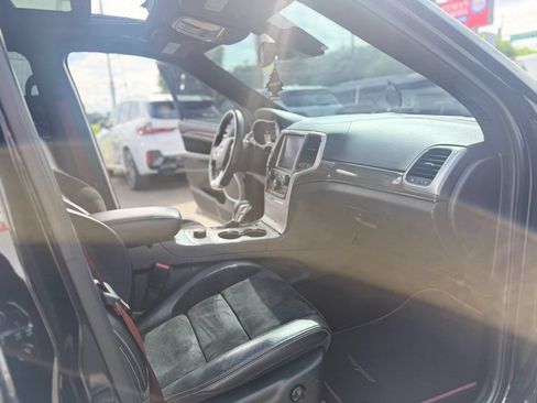 Used 2018 Jeep Grand Cherokee Trackhawk AWD/4WD image 21