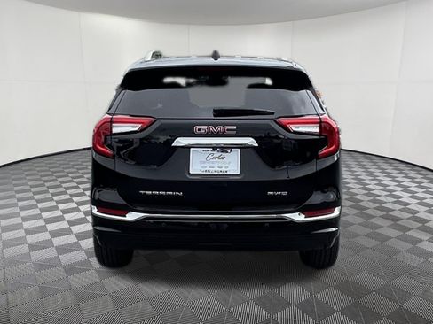 Used 2024 GMC Terrain Denali w/ Black Diamond Edition AWD/4WD image 5