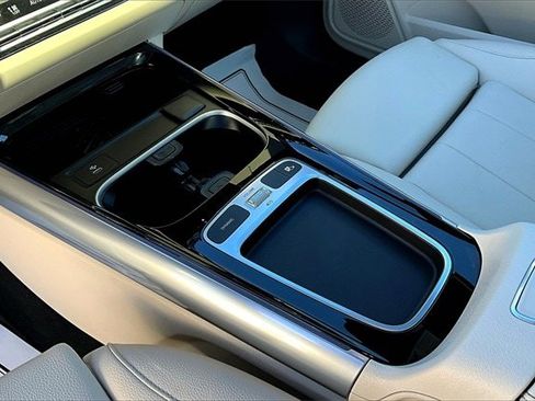 Certified 2025 Mercedes-Benz GLA 250 4MATIC image 21