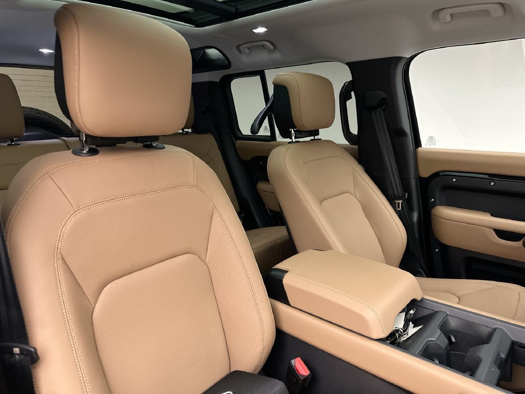 New 2026 Land Rover Defender 110 S AWD/4WD image 6