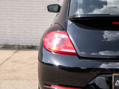Used 2016 Volkswagen Beetle R-Line SE FWD image 36