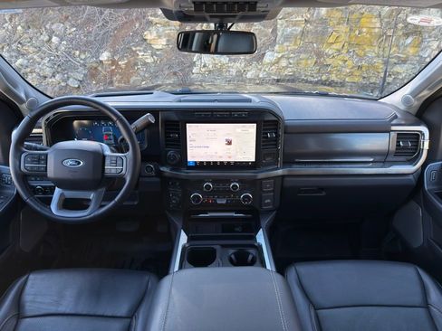 Certified 2024 Ford F250 Lariat w/ Lariat Ultimate Package image 15