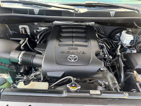 Used 2014 Toyota Tundra SR5 w/ SR5 Upgrade Package RWD image 17